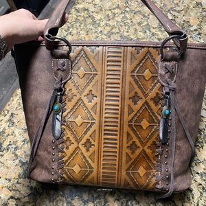 MOVING SALE! Montana West lConcealed Carry